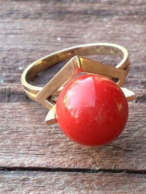 Gold Ring with Vibrant Red Cabochon Accent